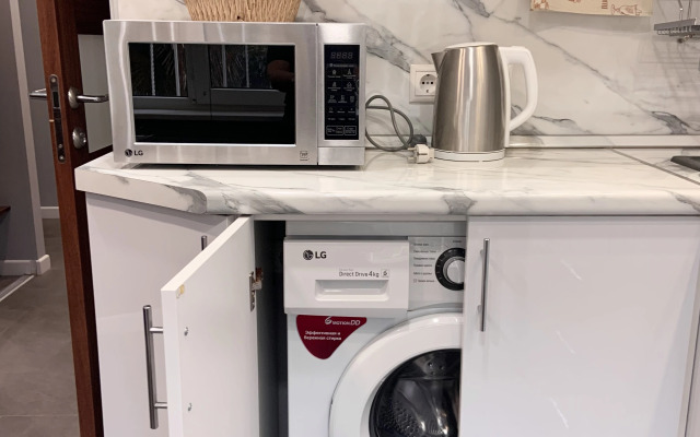 Квартира Уютная в Тихом Центре на Роз 61 10 Минут до Моря