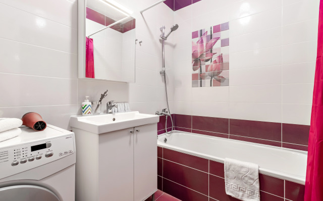 Апартаменты для 6 гостей ЖК «Большой» Smart TV, балкон с видом, духовка