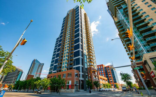 Stylish Downtown Condos by GLOBALSTAY Apartments