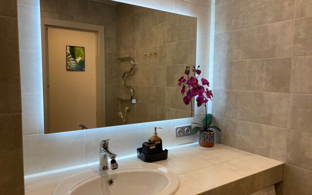 Апартаменты SeveRent Морской 32