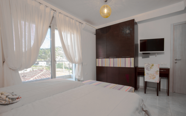 Toroni Luxury Villas - Orange Villa