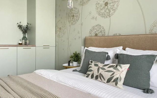 Апартаменты Времена года в Центре города Июнь