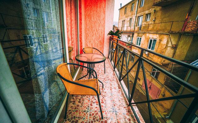 Qeroli old town Hotel