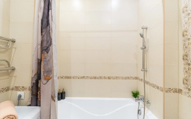 Prostornye Ot LetoApart Apartments