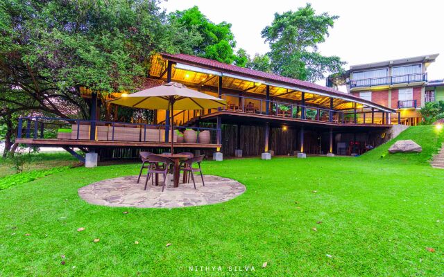 Mapakada Village Hotel