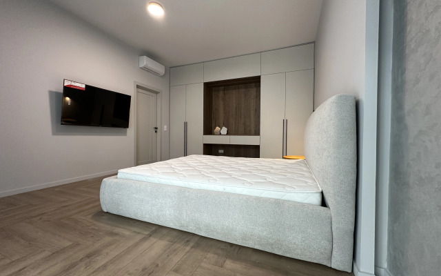 Brandy Kant Troesutok Flat
