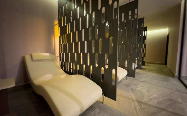 Qoople Azura World S 16 Apartments