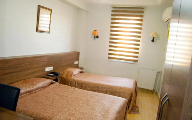 Yunus Hotel