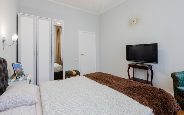 Апартаменты SpbStay с сауной на Невском проспекте 124