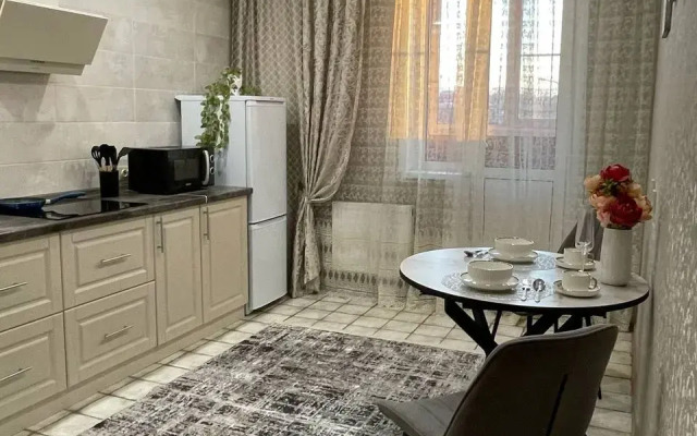 Na Proyezde Lakina Flat