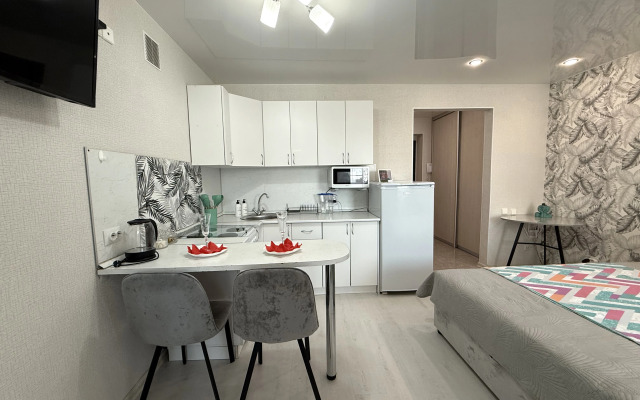 V ZHK Vidnyj Solnce Vstayot k Obedu Apartments