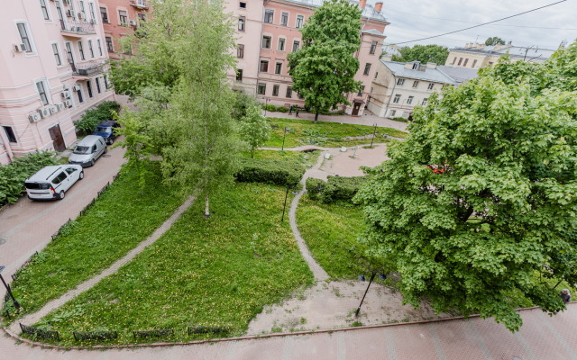 Апартаменты SpbStay с сауной на Невском проспекте 90