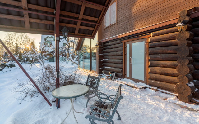 V Ostovkakh - 134 Metra Guest House