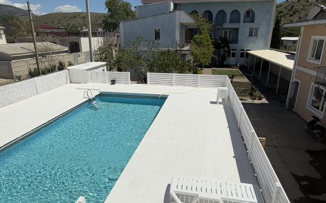 Taraktash Guest house