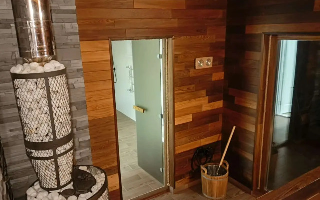 Yezhik Private House