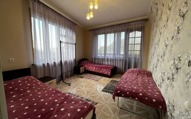 Semeyny Otdykh Guest House