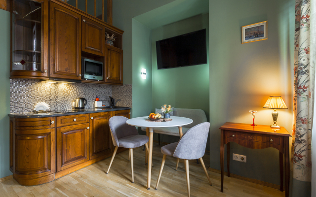 OM Apartments