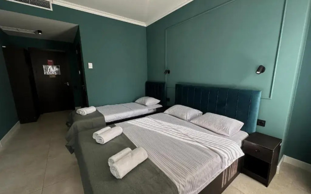 Route Hotel