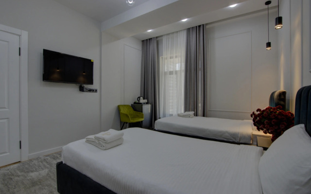 Hotel Aisha Hotel