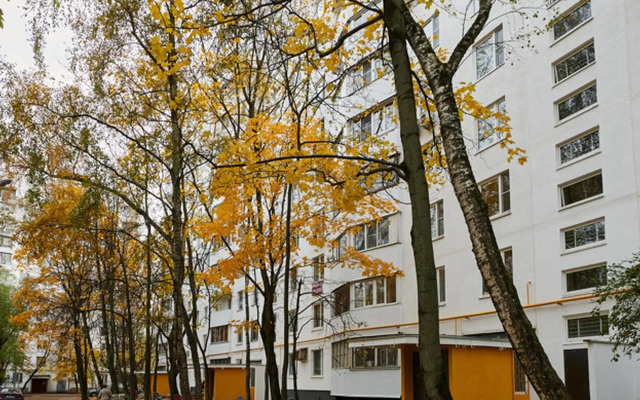 Na Sayanskoy Flat