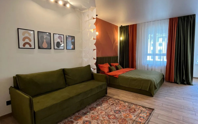 Stilnaya Kvartira V Tsentre Zapadnogo Flat