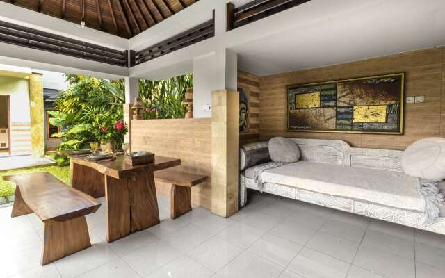 Blue Swing Villa