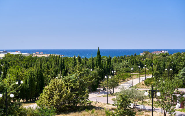 Apartments with sea view in Park Pobedy