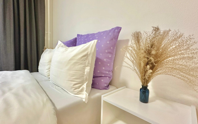Istoman dlya Dvoikh Apartments