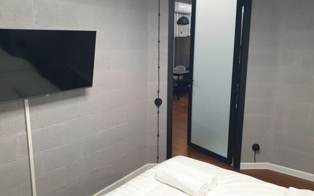 Апартаменты Green Lamp Downtown