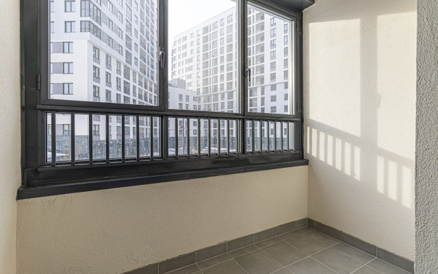 U metro Ladozhskaya Flat