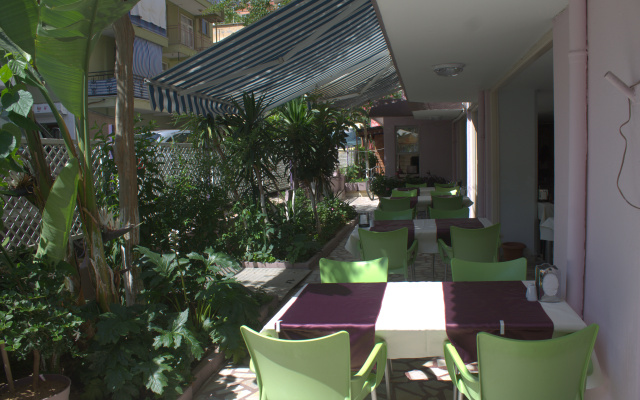 Rosella Apart-Hotel