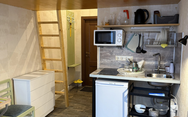 Dvukhurovnevye Apartamenty Oranzhevye Poyuschie Fontany Apartments