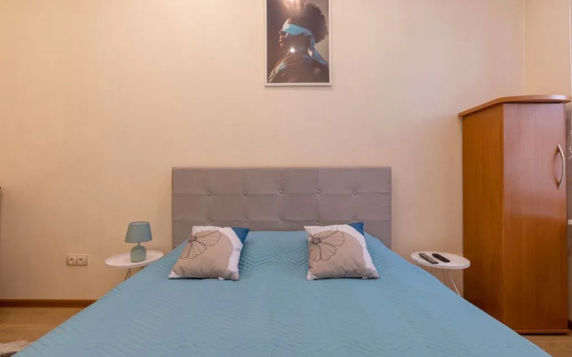Sovremennaya Kvartira V Tsentre Goroda Flat