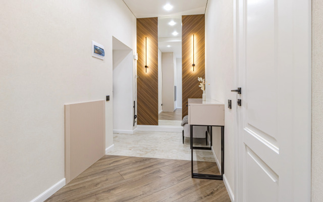 Na Ulitse Zhoshy Khana, 13 Flat