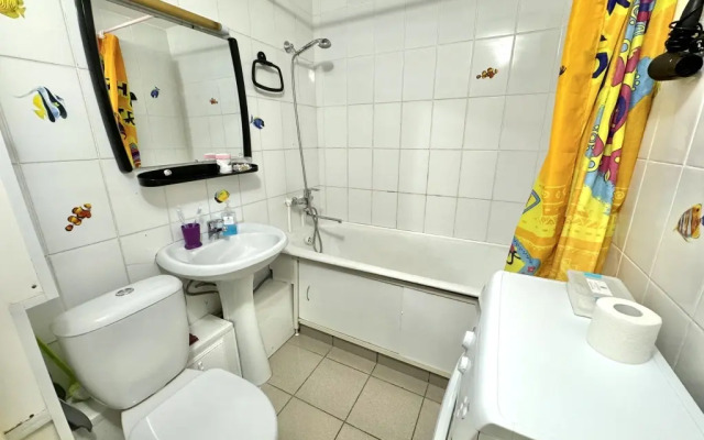 U DK Metallurgov. Barbaris One-room Apartments