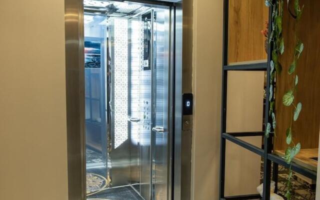 Отель Linda Port Hotel