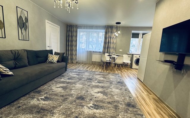 Dvukhkomnatnaya na Svobody 59 Flat