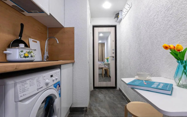 Квартира Уютная студия у метро «Выборгская»