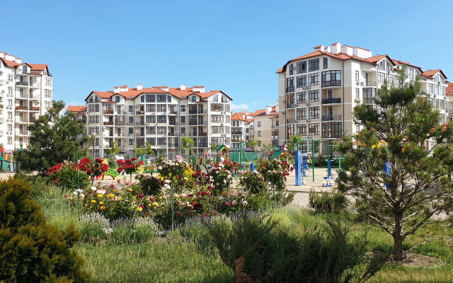 Yarkaya S Kusochkom Morya Flat