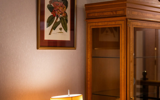 Отель Luxe Avenue