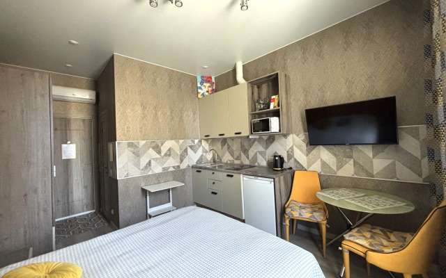 Double Studio Apartment with Kitchen Charl