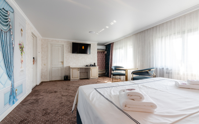 Rim Grand Hotel