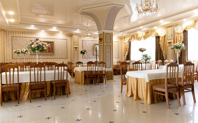 Hotel Yakor