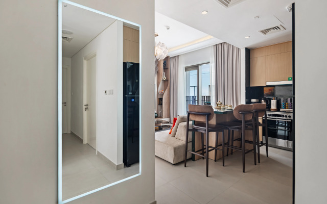 Lagoon Charm Luxurious Waterfront Living Apartments