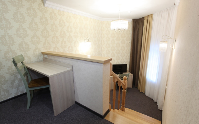 MAKSIM Hotel
