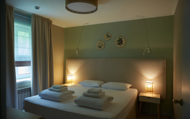 Just Wood Hotel