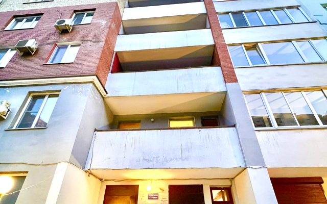 Uyutnaya Kvartira Na Ul.nikitinskaya 30 Flat