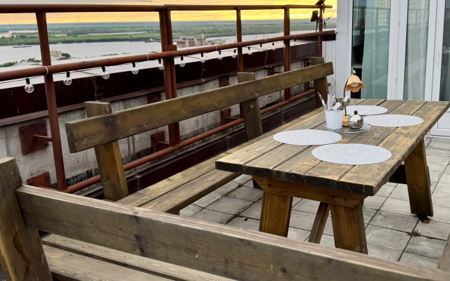 Dvukhurovnevaya S Terrasoy dlya pary Flat