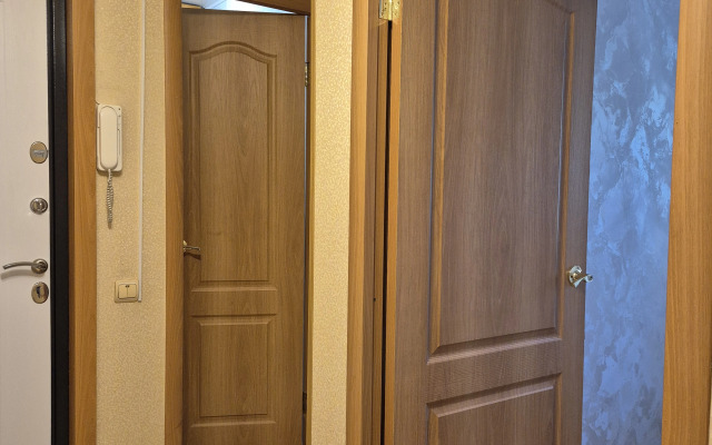Uyutnaya Dvuhkomnatnaya V Tsentre Vozle Naberezhnoy Flat