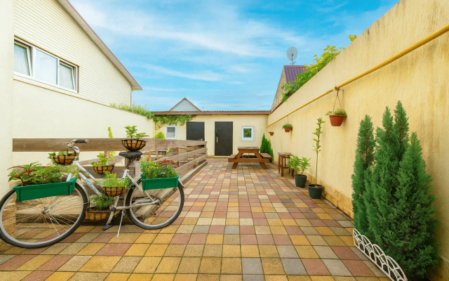 Uyutnaya malyshka ryadom s Olimpiyskim parkom Flat